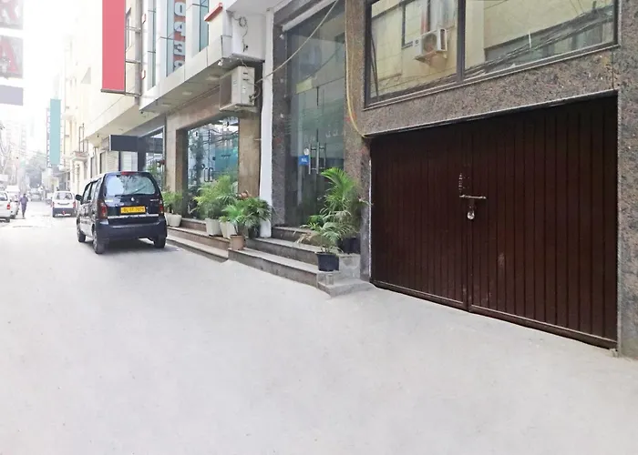 Urban Hotel Ecg Grand Inn - Near Aerocity Igi Airport New Delhi