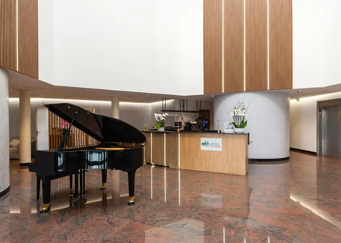 Brit Hotel Privilege Paris Rosny-Sous-Bois