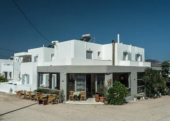 V-rooms in Milos Cyclades