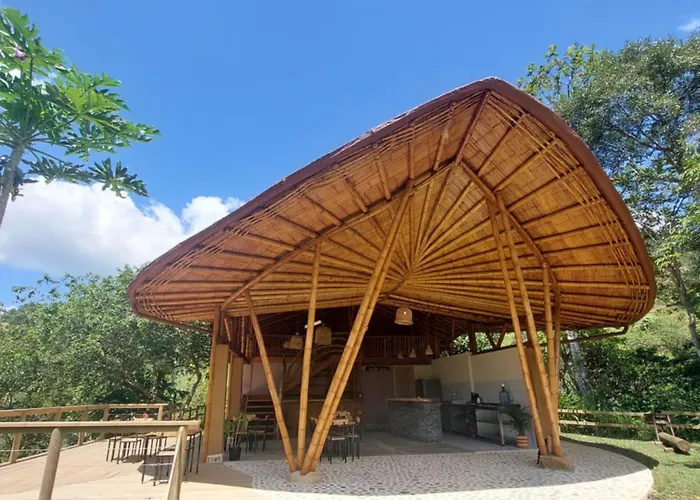 Aracari Ecolodge