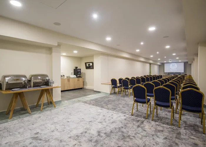 V Hotel Delphi