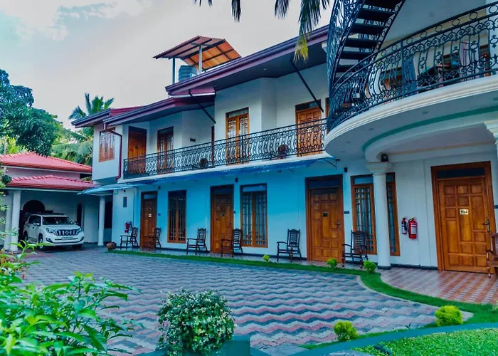 L S Lanka Hotel Dambulla