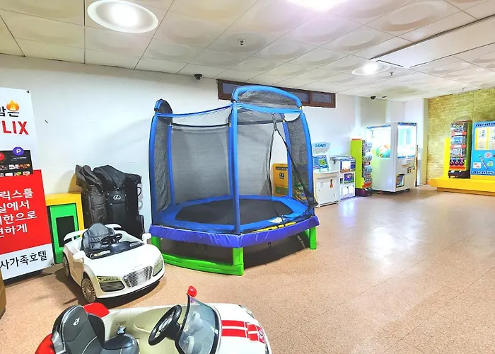 Kids & Family Hotel