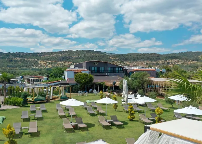 Assos Troy Beach Hotel