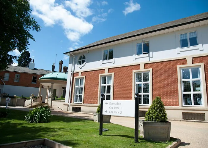 Greenwoods Hotel & Spa