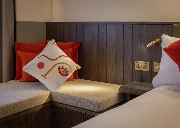 The Samuel Ryder Hotel St Albans, Tapestry Collection Hilton