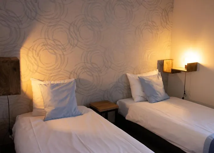 Hotel Almenum - Het Sfeervolle Stadslogement -