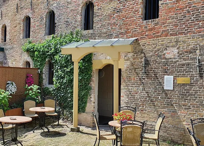 Hotel Almenum - Het Sfeervolle Stadslogement -
