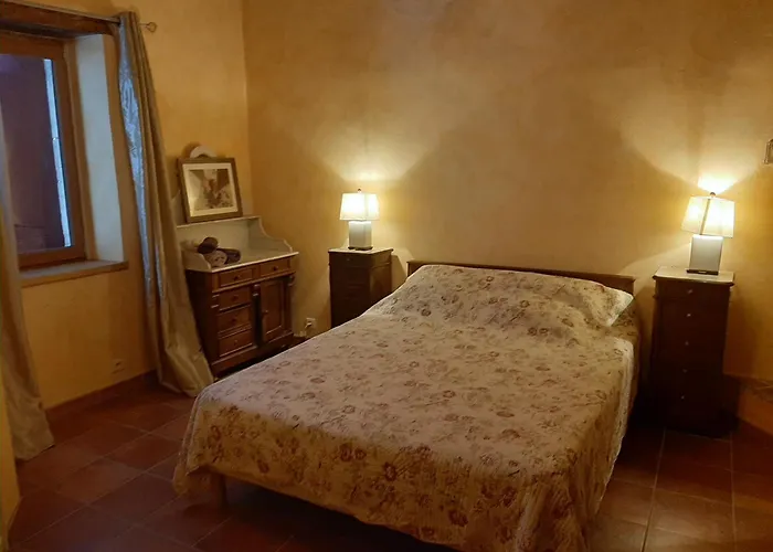 Bed and Breakfast Domaine de Cousignac à Bourg-Saint-Andéol