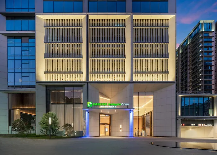 Holiday Inn Express Shenzhen Futian Center By Ihg