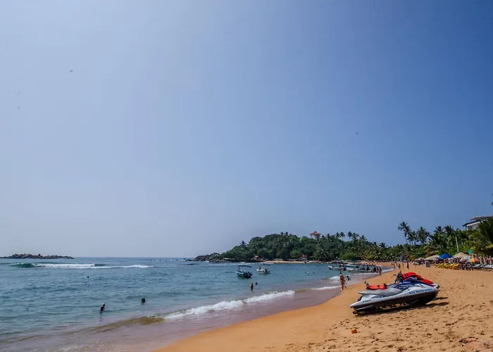 The Waves Unawatuna