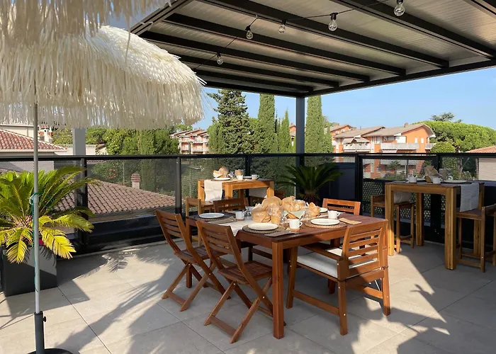 Plaza Lago Di Garda Rooms - Rooftop, Lakeview & Jacuzzi