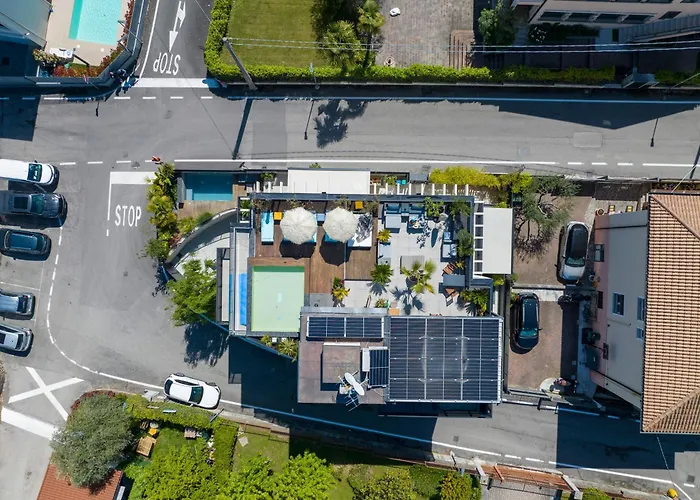 Plaza Lago Di Garda Rooms - Rooftop, Lakeview & Jacuzzi