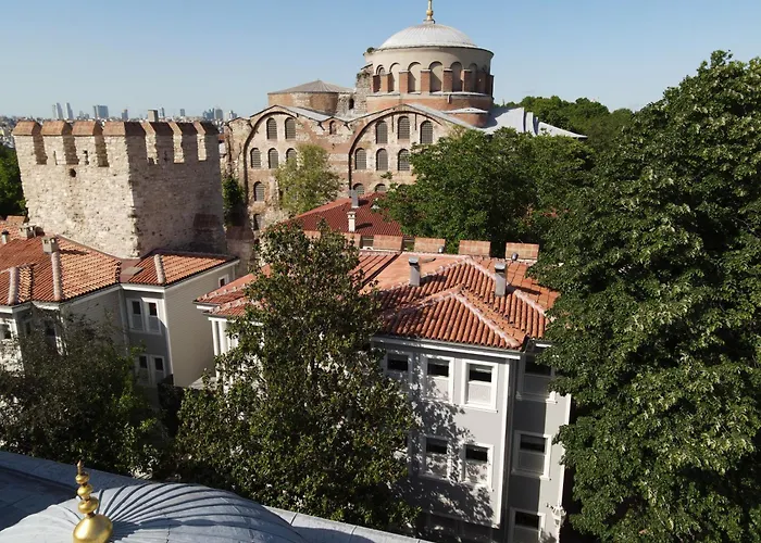 Hagia Sofia Mansions Istanbul, Curio Collection By Hilton Hotel