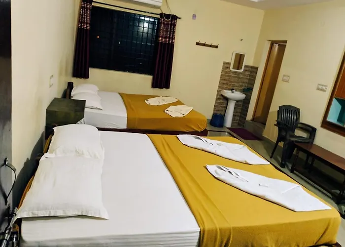 Hotel Varsha Hampi