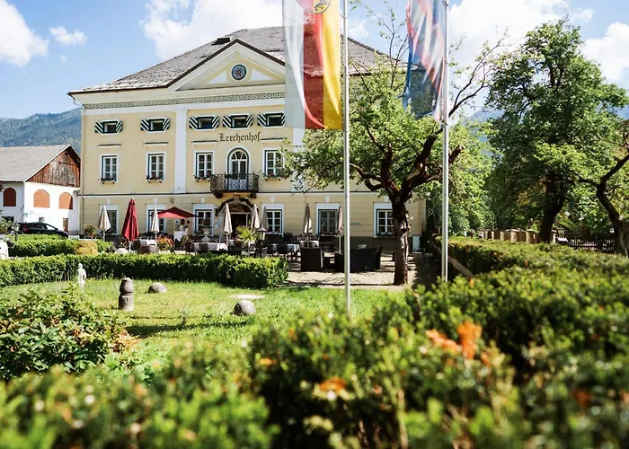 Hotel Schloss Lerchenhof Hermagor-Pressegger See