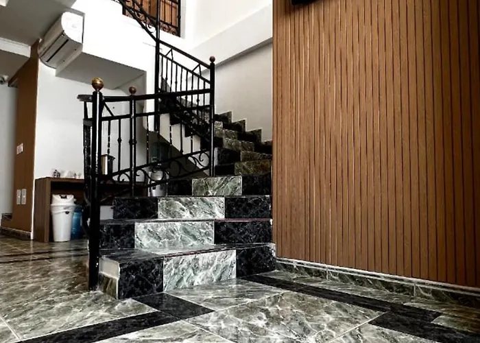 Holiday Sai Hotel