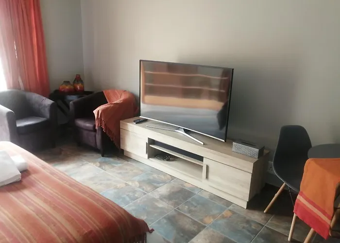 24 Onvrey Guest House