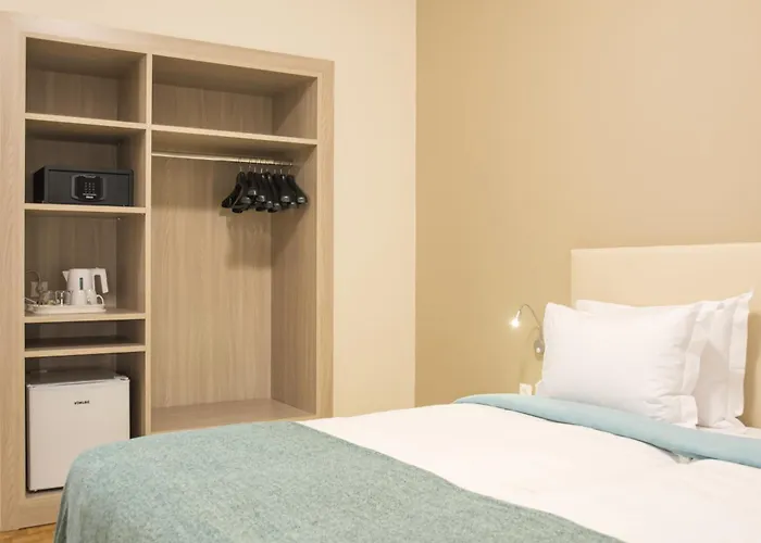 V Hotel Delphi