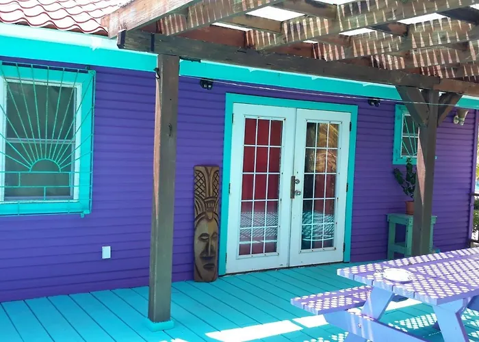 Coco'S Beachfront Cabanas