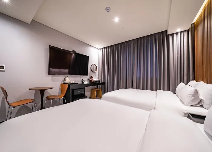 Sokcho Business Hotel Camel