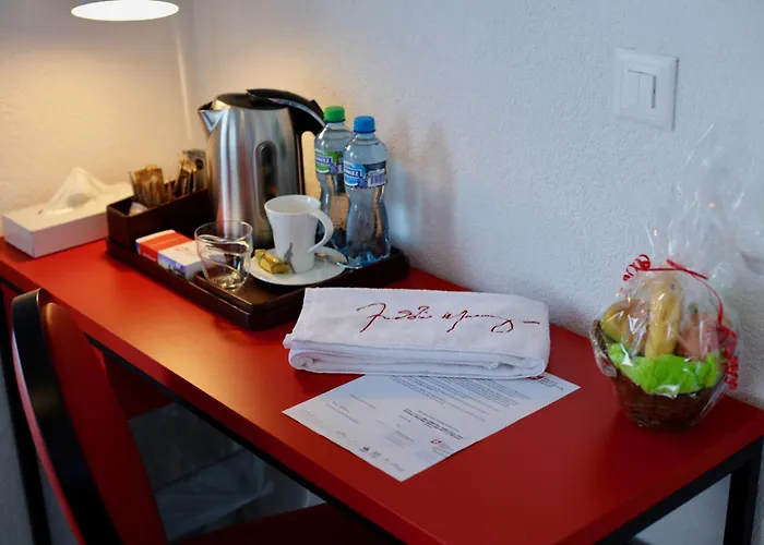 "The Freddie Mercury" Hotel