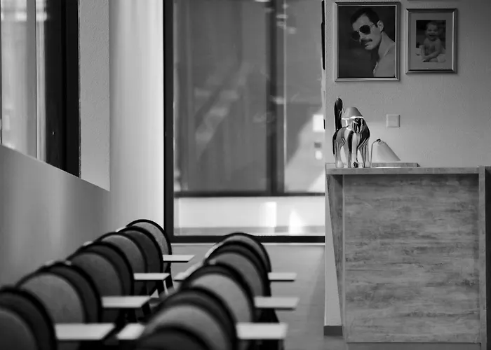 "The Freddie Mercury" Hotel