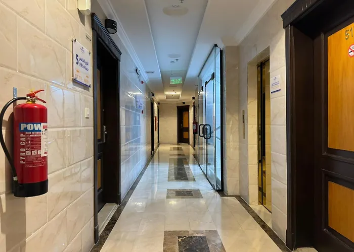 Primotel Suites As Salamah