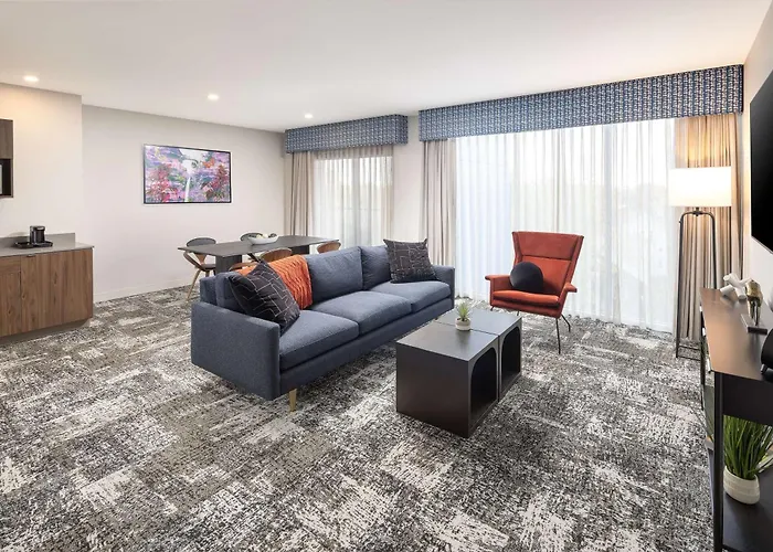 Hampton Inn & Suites Rochester Downtown