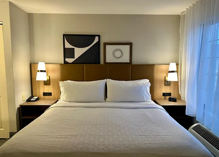Staybridge Suites Milwaukee West-Oconomowoc By Ihg