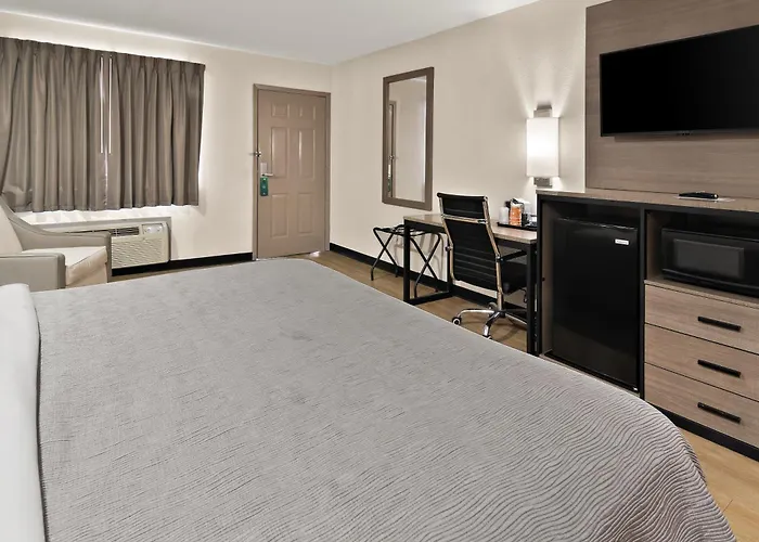 Quality Inn & Suites Weatherford