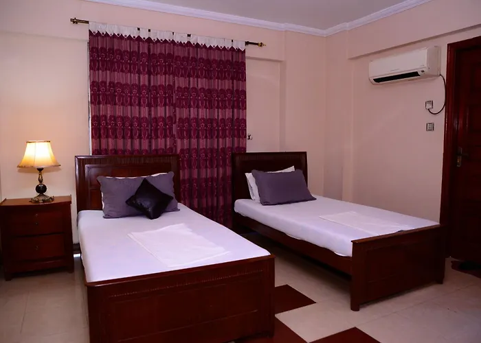 Mir Continental Hotel & Restaurant