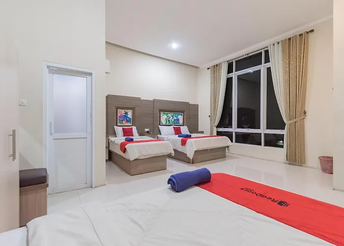 Reddoorz Resort Premium @ Sangkan Hurip Kuningan