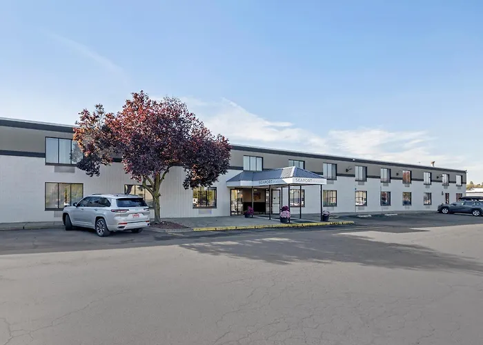 Seaport Inn & Suites Lewiston