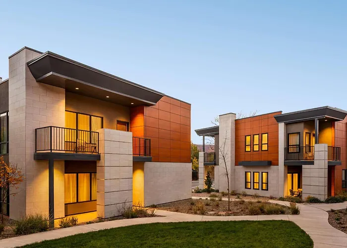 Casitas At The Hoodoo Moab, Curio Collection By Hilton
