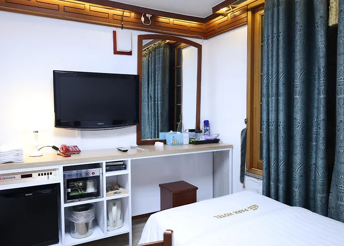 Goodstay Andong Park Hotel