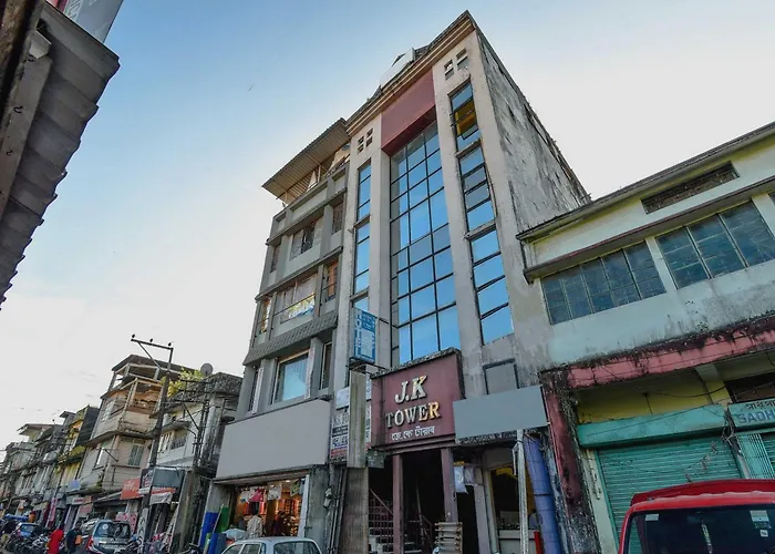 Oyo Flagship 71156 Hotel Jaybee'S