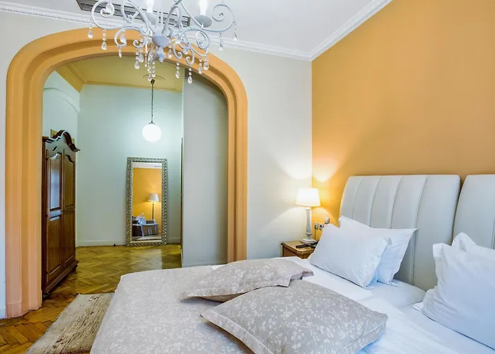 Sweet Home Hotel