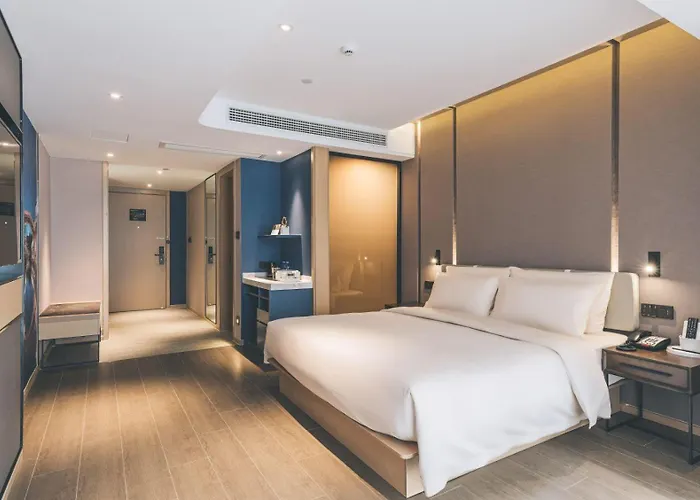 Atour Hotel Huzhou Dongwu