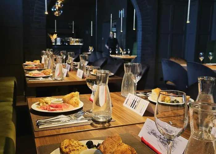 Brut Wine Hotel