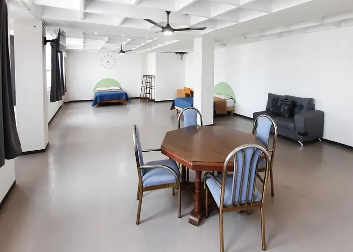 Hotel Allende 104
