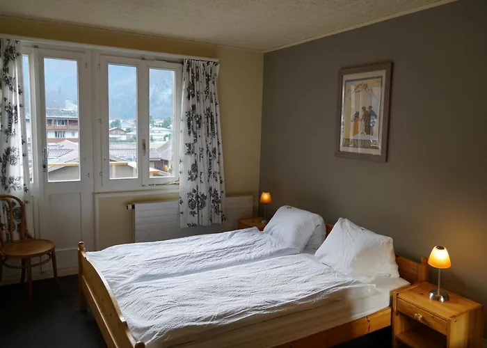 Alpenrose Hotel And Gardens