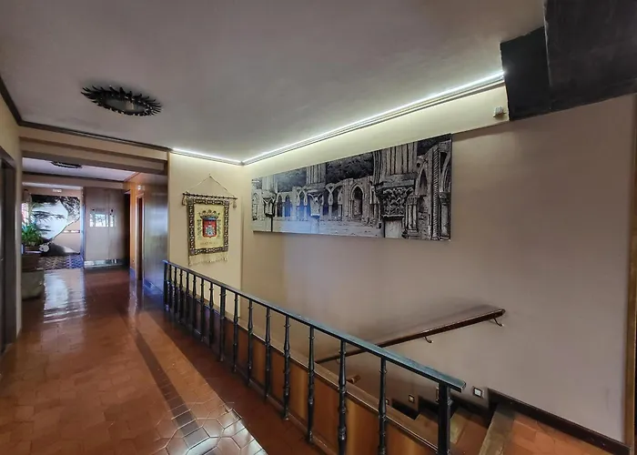 Hotel Leonor Mirón