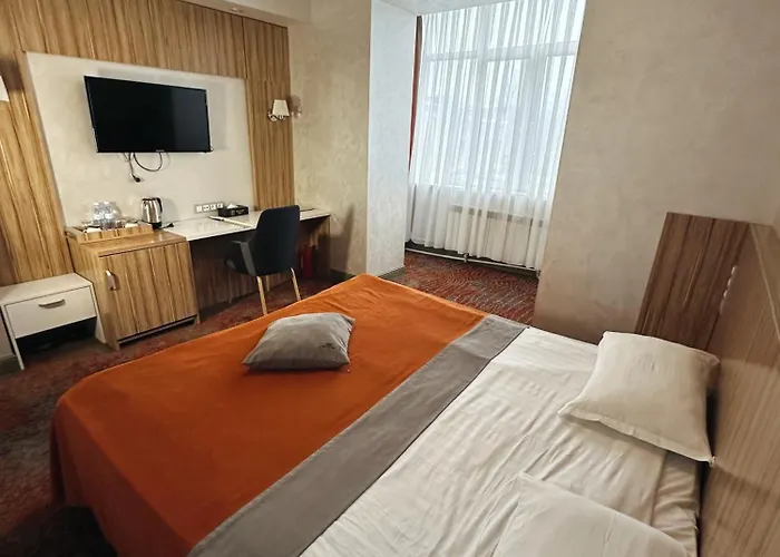 Mildom Premium Hotel