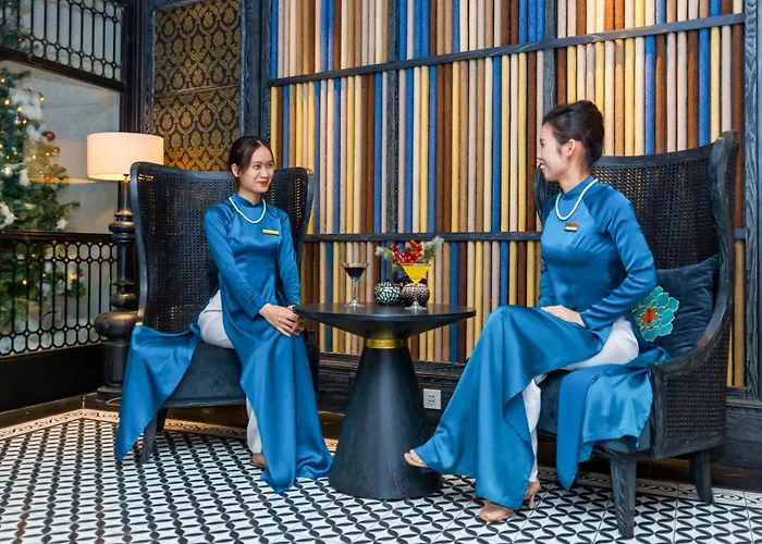 Shining Central Hotel & Spa