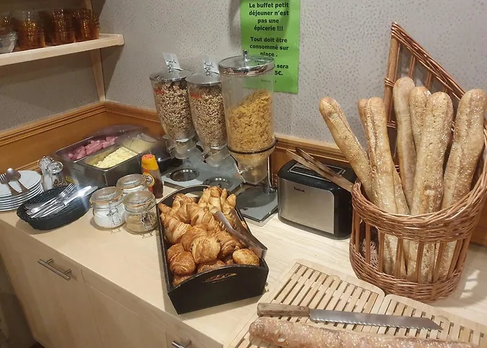 Logis Hotel-Restaurant Les Coudercous
