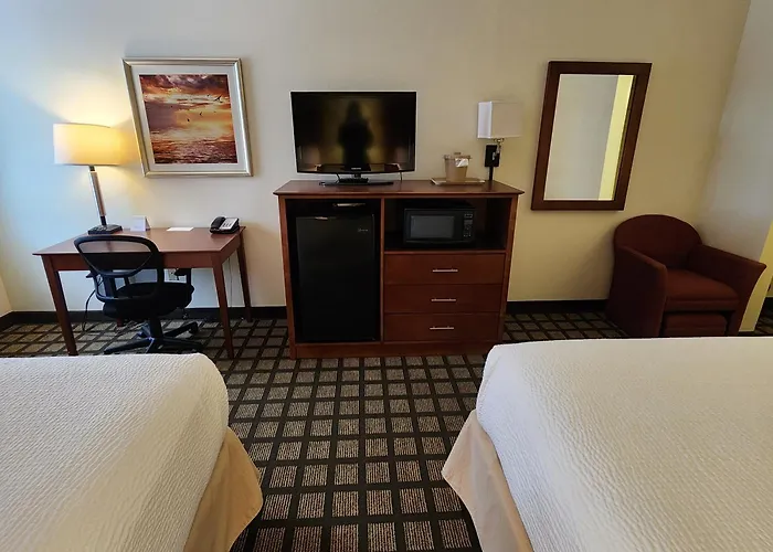 Baymont By Wyndham Mackinaw City