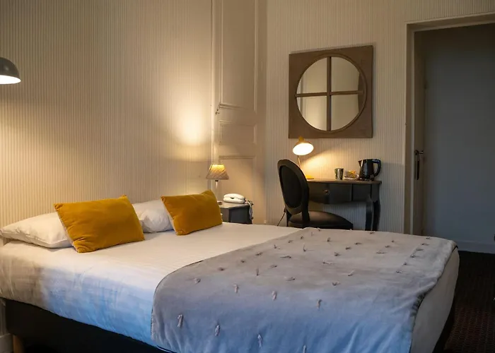 Hotel Val De Loire