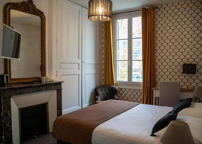 Hotel Val De Loire
