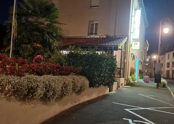 Logis Hotel Restaurant Les Carillons